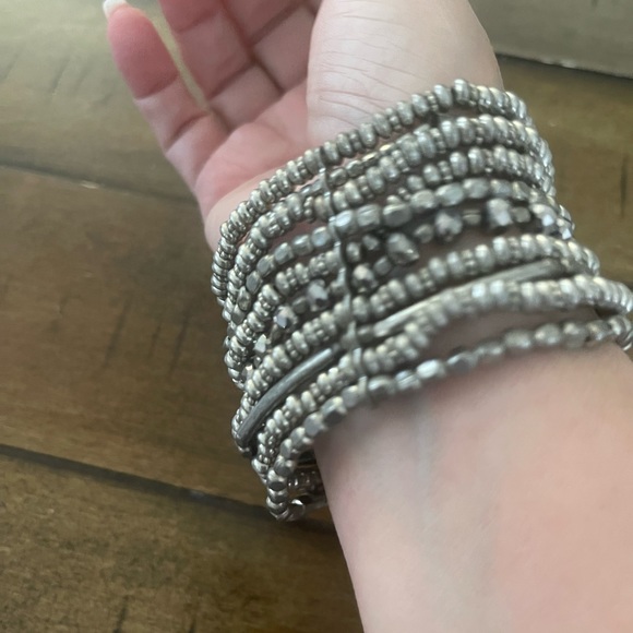 Bracelets. - Picture 4 of 4